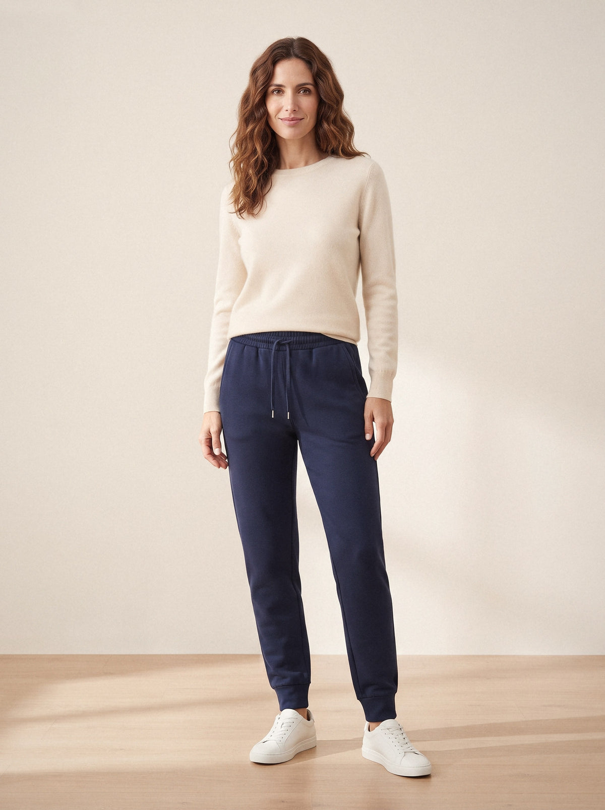 Pantalón jogger básico marino — La Boutique, La Algaba
