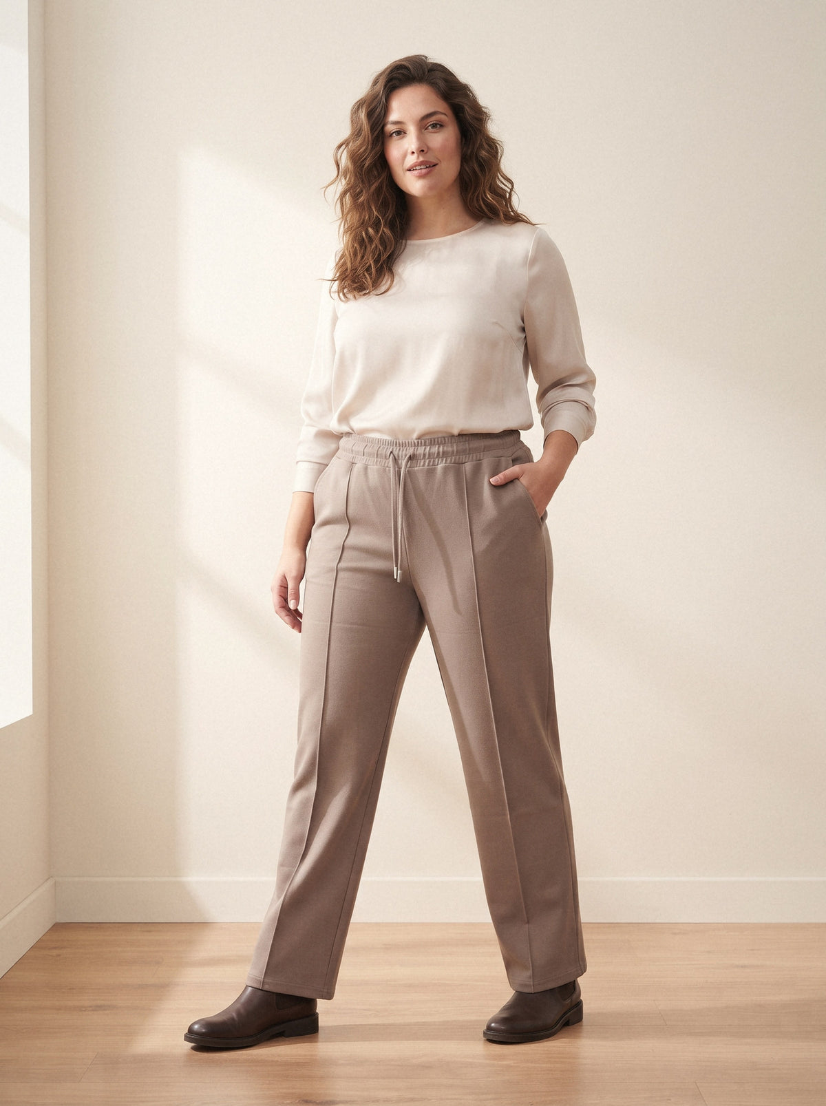 Pantalón recto con costura topo — La Boutique, La Algaba