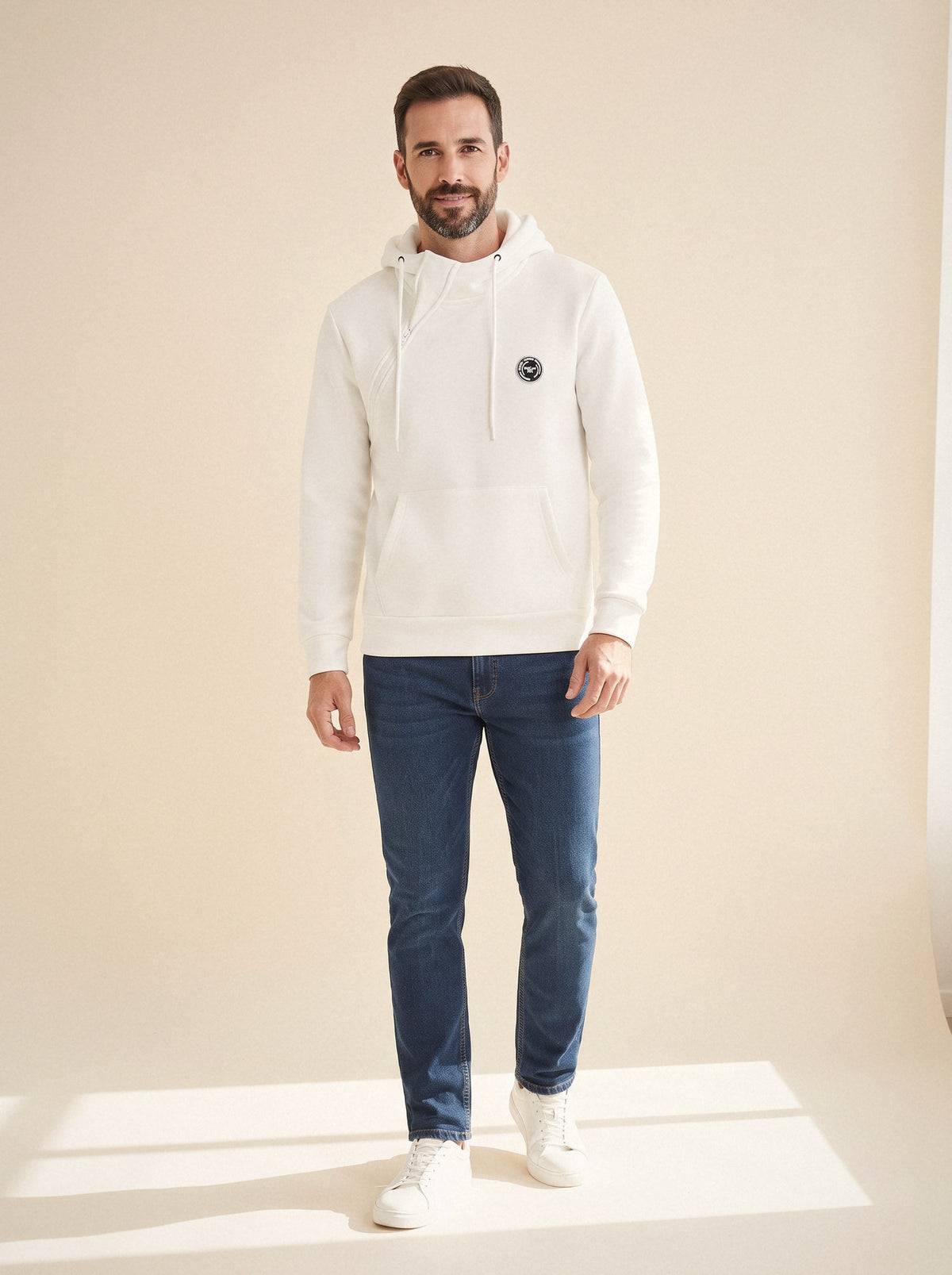 Sudadera capucha cremallera cruzada blanco — La Boutique, La Algaba