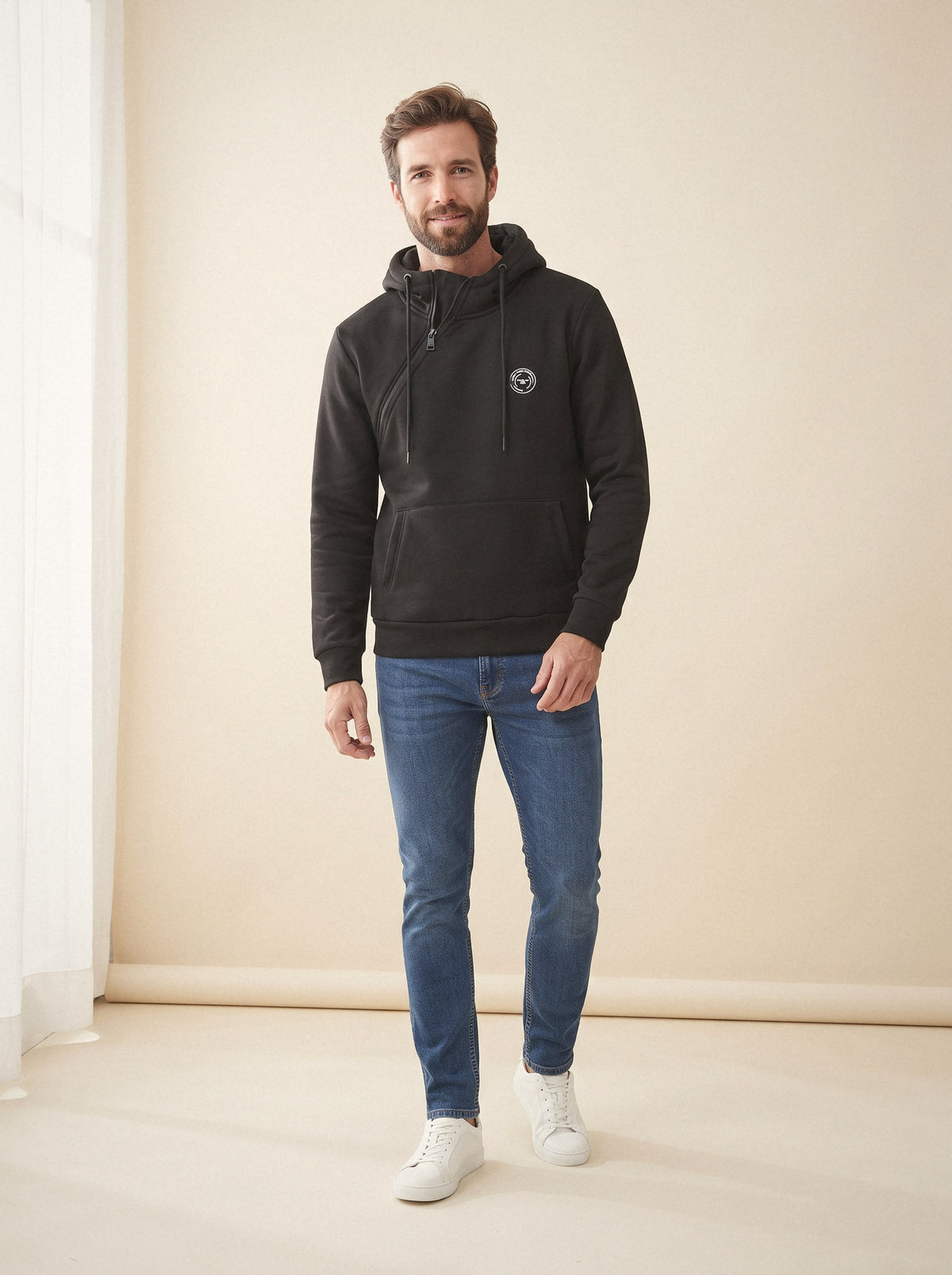 Sudadera capucha cremallera cruzada negro — La Boutique, La Algaba